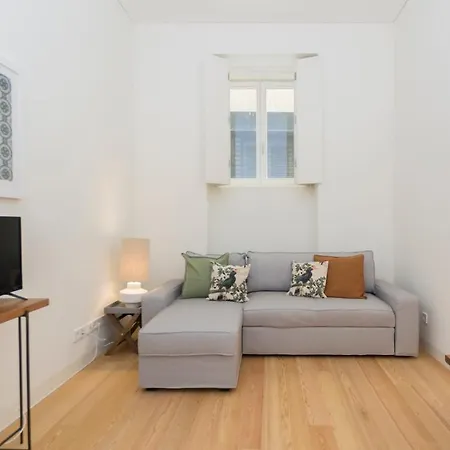 Appartamento Downtown Flat By Lovelystay Lisbona