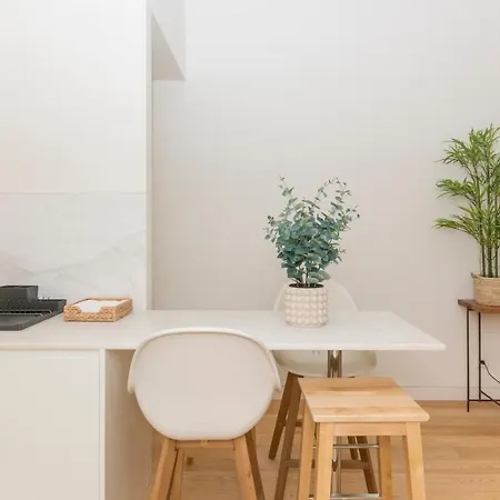 Downtown Flat By Lovelystay Appartamento Lisbona
